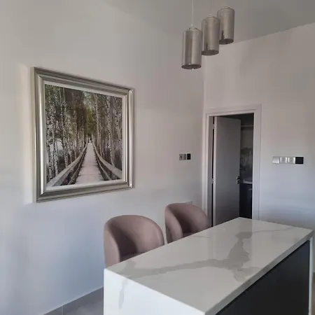 C & A - Athos Daire *