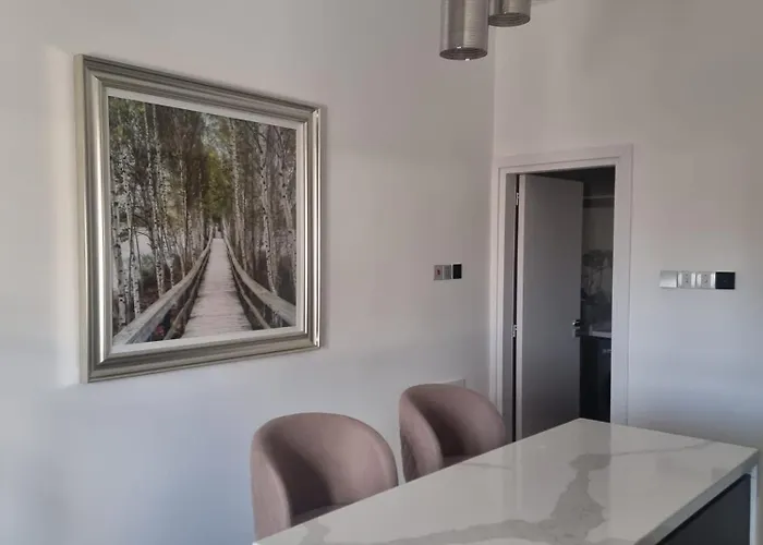 C & A - Athos Apartmán *